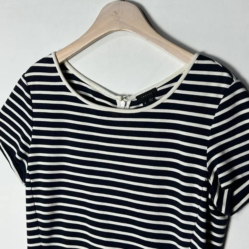 [BUNJANG] Theory Stripe Short Sleeve T-shirt / [theory] 띠어리 스트라이프 반팔티셔츠
