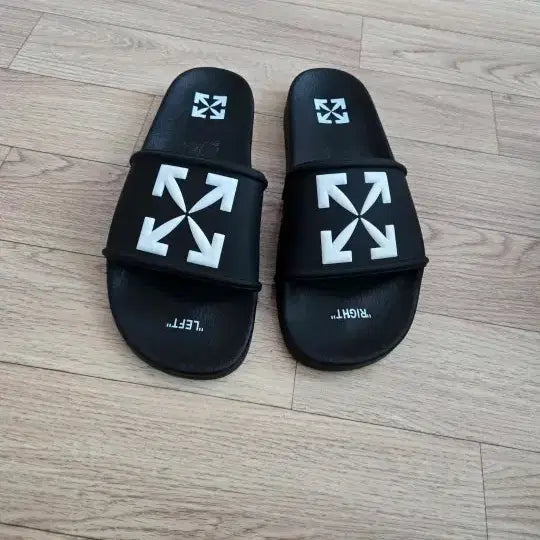 [SOLD OUT] 오프화이트 블랙 슬리퍼 270