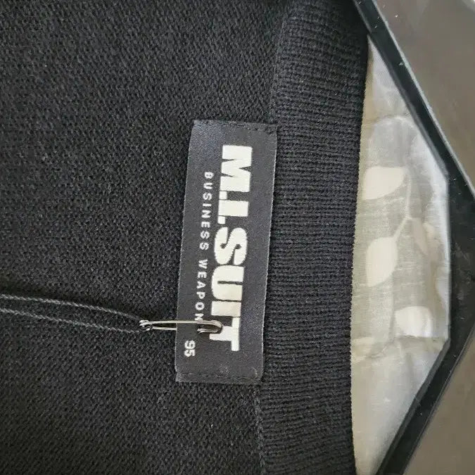 [BUNJANG] MLSUIT Black Cardigan (Size 95) - New / MLSUIT 블랙 가디건 95 세제품