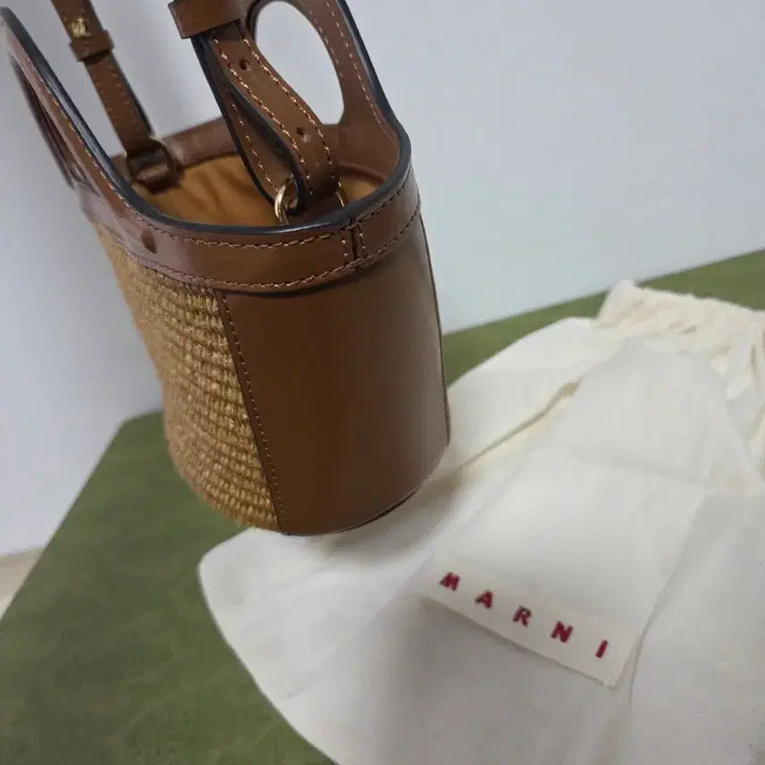 [BUNJANG] Marni Micro Raffia Handbag / (정품)마르니 라피아 마이크로(최종가/무료배송)