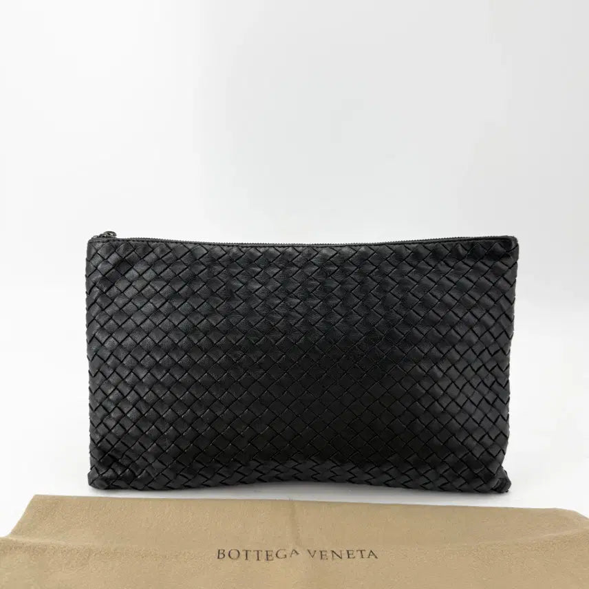 [SOLD OUT] 보테가베네타 인트레치아토 클러치 미듐