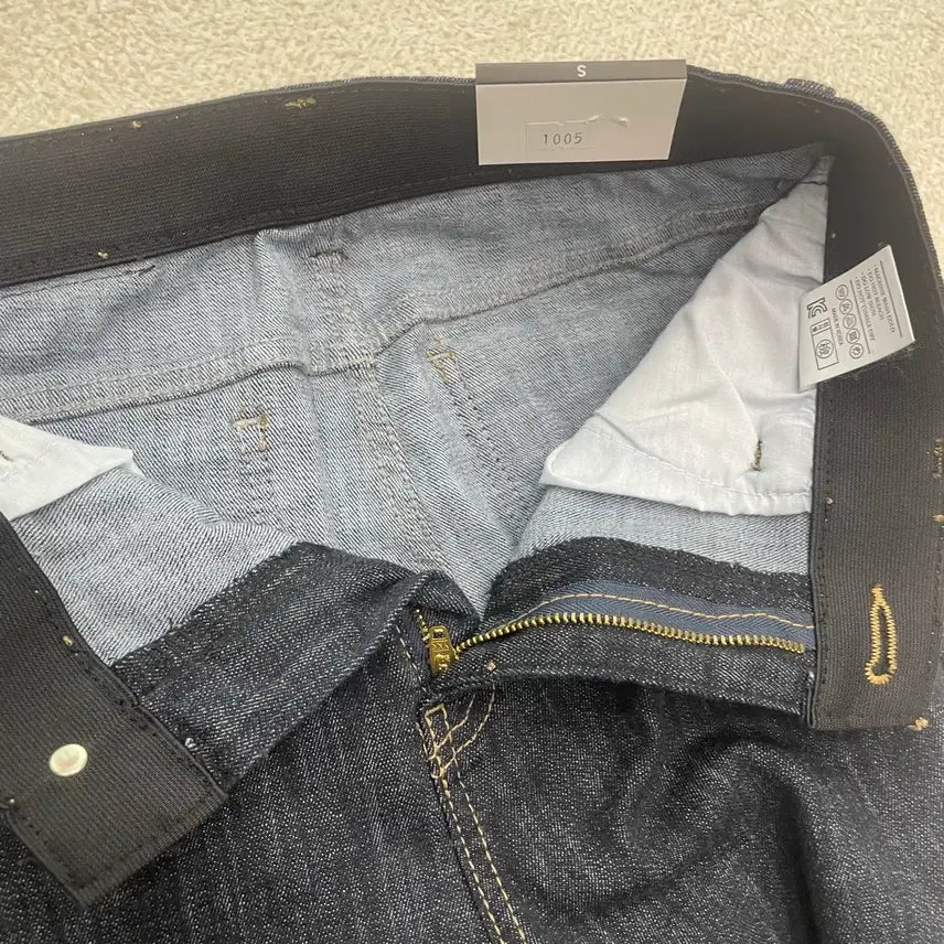 [BUNJANG] RONIEL Straight Denim Jeans / 로니엘 스트레이트 데님 청바지 (새상품)