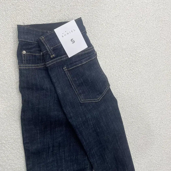 [BUNJANG] RONIEL Straight Denim Jeans / 로니엘 스트레이트 데님 청바지 (새상품)