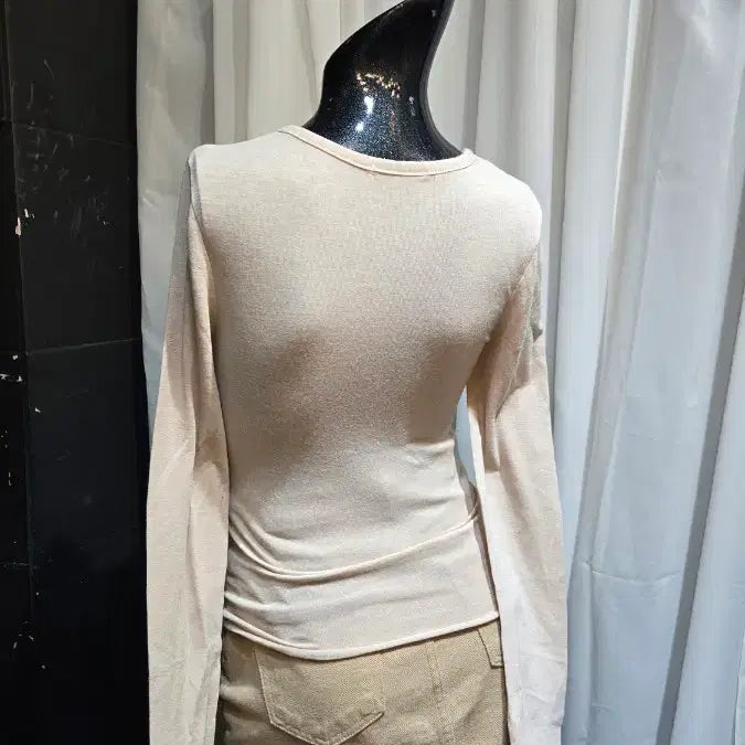 [SOLD OUT] 앞단추 부드러운 핑크베이지 긴팔