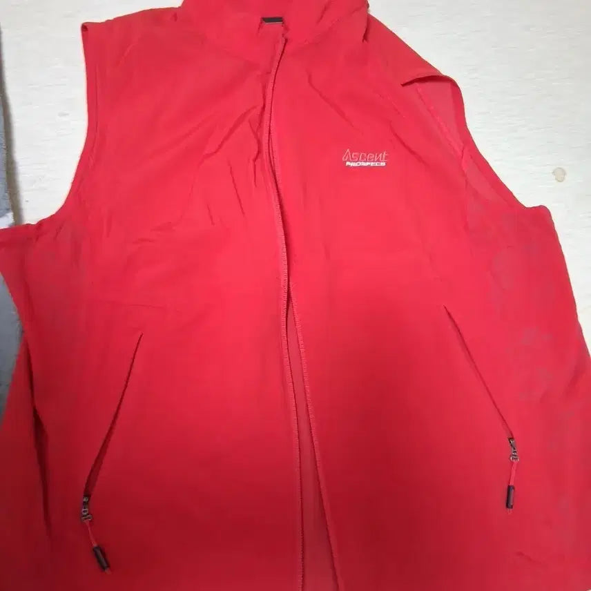 [SOLD OUT] Ascent 빨간색 여성용 바람막이 쪼끼 프로스펙스