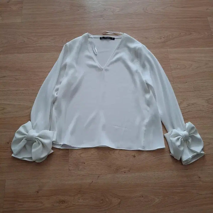 [BUNJANG] ZARA White Ribbon Blouse / 자라 화이트 리본 블라우스