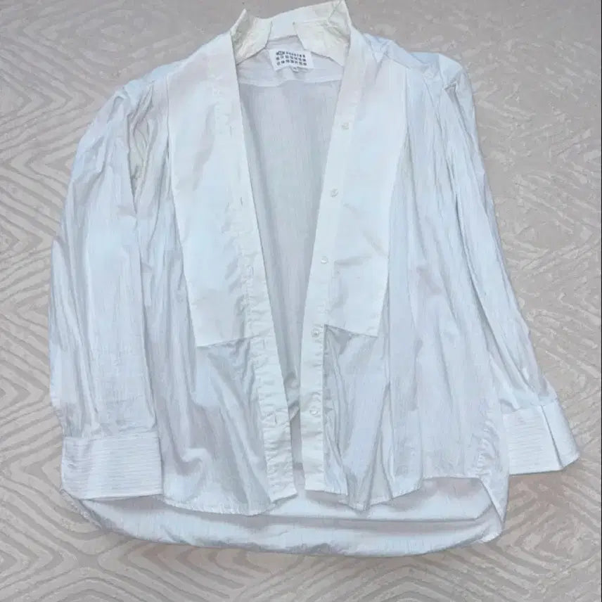 [SOLD OUT] 메종 마르지엘라 화이트 셔츠