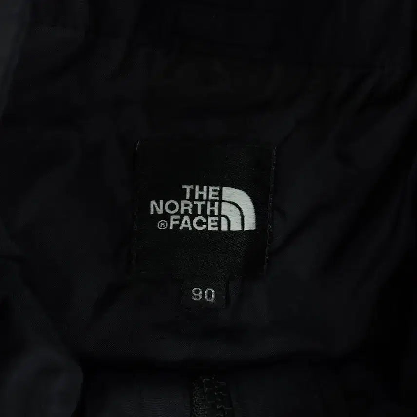 [SOLD OUT] 노스페이스 블랙 그레이 로고 체스트포켓 하이벤트 볼카노 투웨이지퍼 고프코