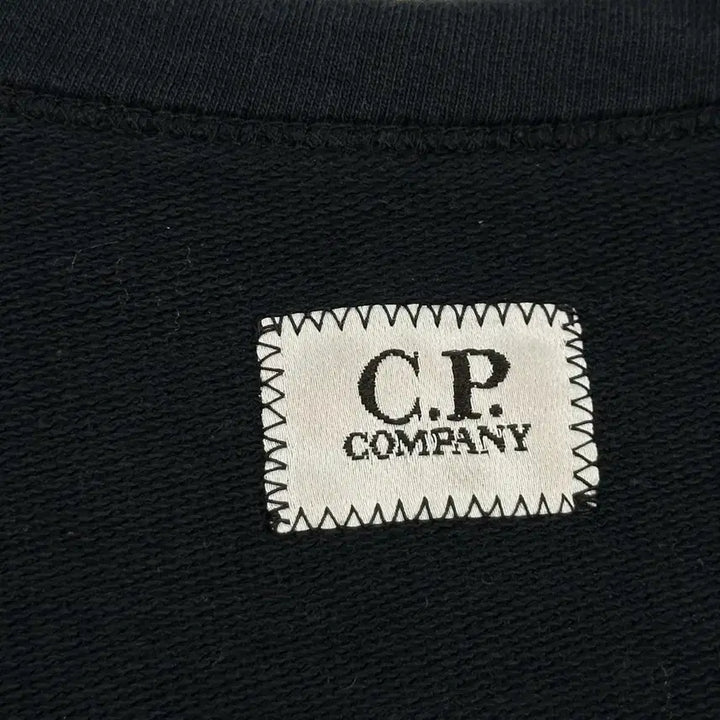 [SOLD OUT] (L) CP컴퍼니 베이직 와펜 슬리브 맨투맨 블랙