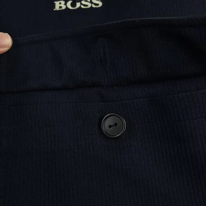 [BUNJANG] Suntory Boss Coffee Leather Shoulder Patch Jacket / 산토리 보스커피 JP 블랙 네이비 배색 로고 소가죽 카우레더 숄더패치 엘