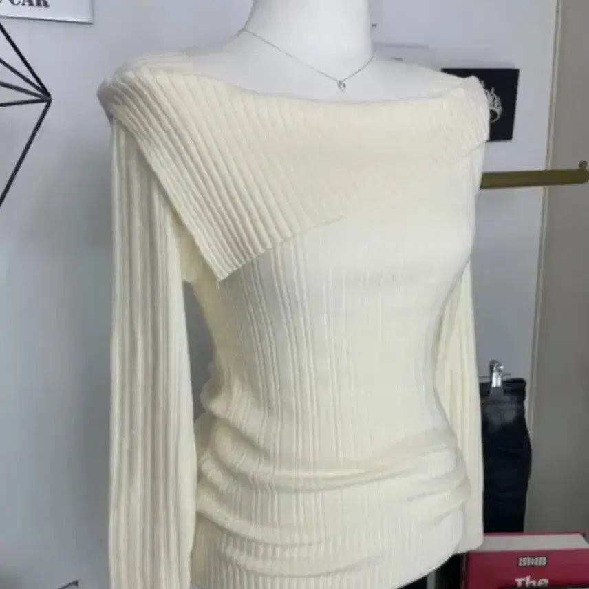 [BUNJANG] Ivory Off-shoulder Top / [새상품] 아이보리 오프숄더