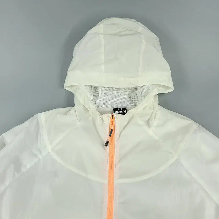 [BUNJANG] Under Armour Ivory Light Orange Reflective Logo Rush Half-Zip / 언더아머 아이보리 라이트오렌지 배색 리플렉티브 로고 러쉬 오버핏 하프집업