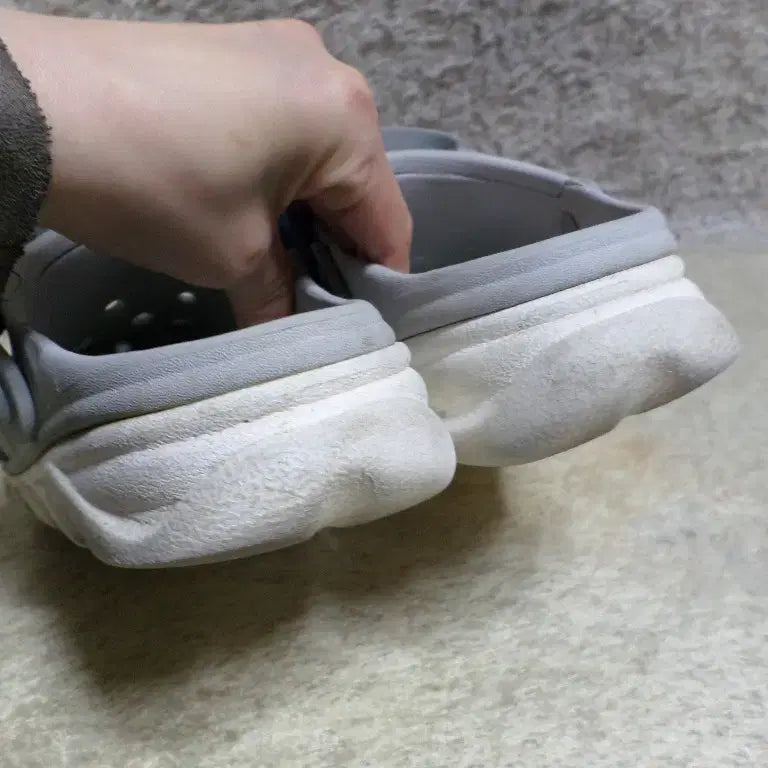 [BUNJANG] Crocs All-Terrain Sandals / 후루룩구제 220 크록스 올터레인 샌들 슬리퍼 중고 신발
