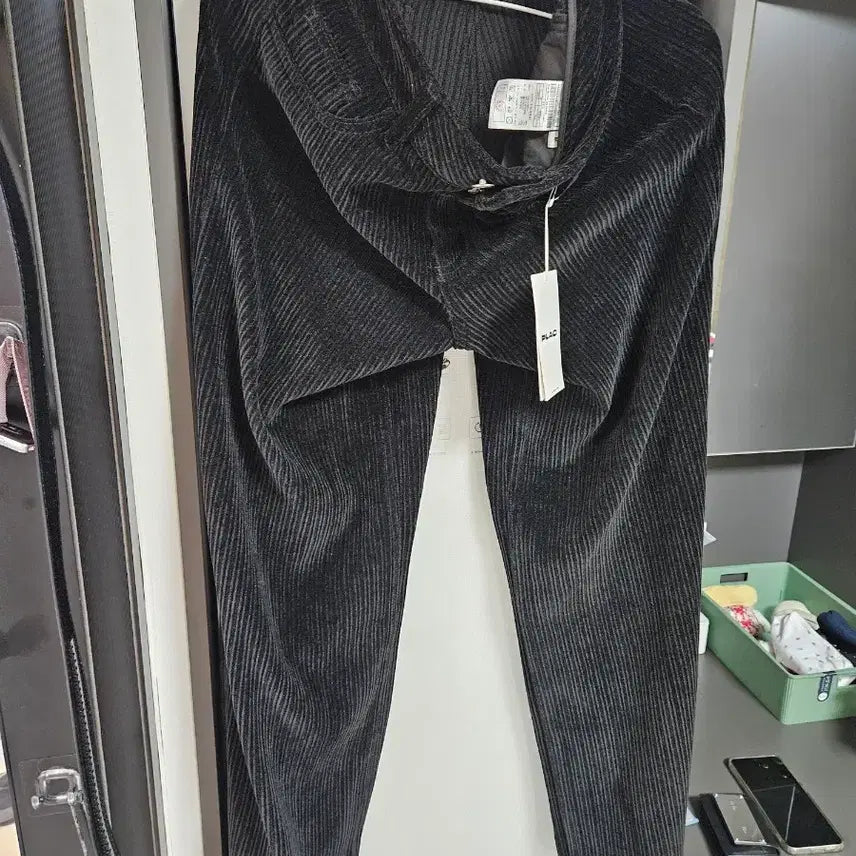 [SOLD OUT] PLAC 블랙 코듀로이 바지