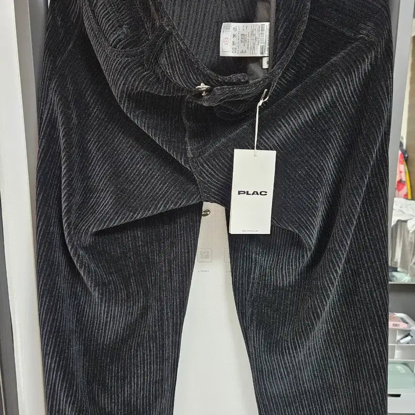 [SOLD OUT] PLAC 블랙 코듀로이 바지