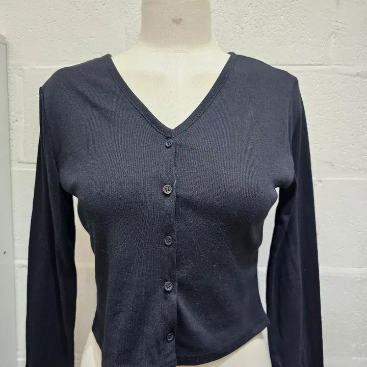 [SOLD OUT] 부드러운 크롭 가디건 긴팔- 블랙