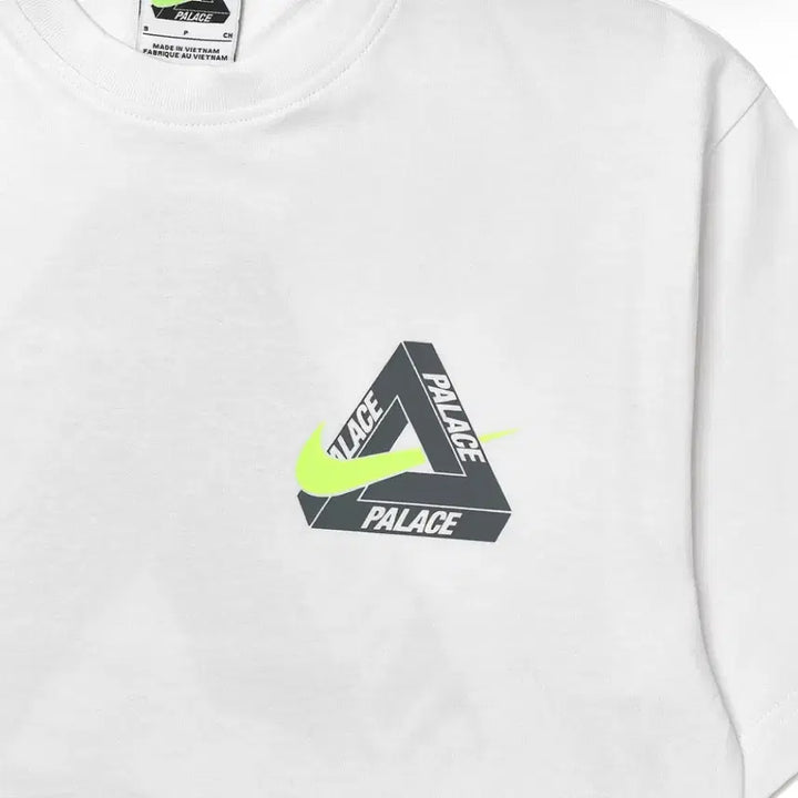 [SOLD OUT] 팔라스 x 나이키 트라이 스우시 티셔츠 화이트 - 25FW