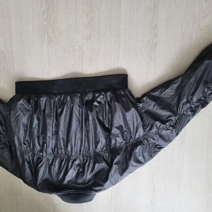 [BUNJANG] Black Cropped Bomber Jacket / 블랙 항공 점퍼 크롭 스타일