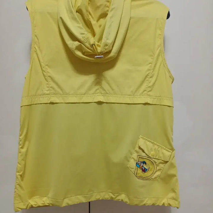 [BUNJANG] Disney Yellow Hooded Vest / 디즈니 옐로우 후드 조끼