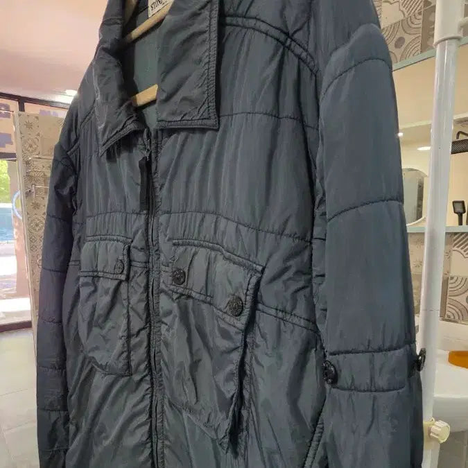 [SOLD OUT] 스톤아일랜드 경량 패딩 자켓 105 사이즈(백화점정품 한글택)