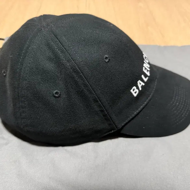 [SOLD OUT] 발렌시아가 블랙 볼캡 모자