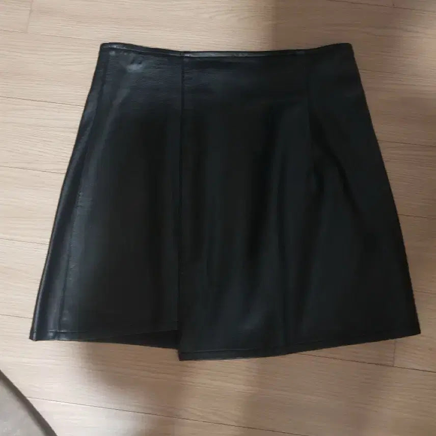 [BUNJANG] Black Leather Mini Skirt / 블랙 레더 스커트