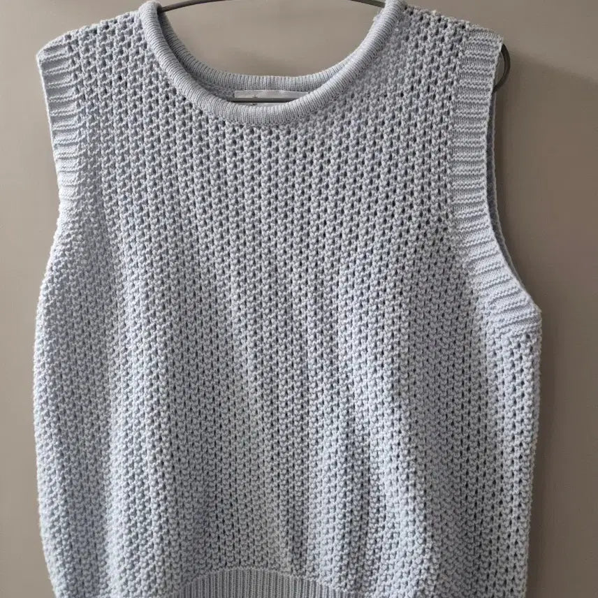 [BUNJANG] Sky Blue Knit Vest / 하늘색 니트 조끼