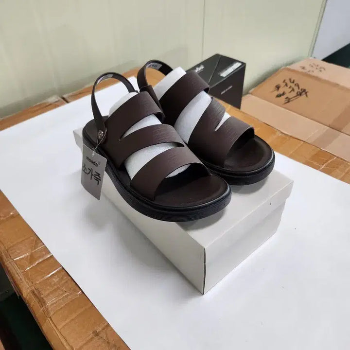 [BUNJANG] Leather Sandals/Slippers / 소가죽 샌들,슬리퍼 새상품 (15,000원)