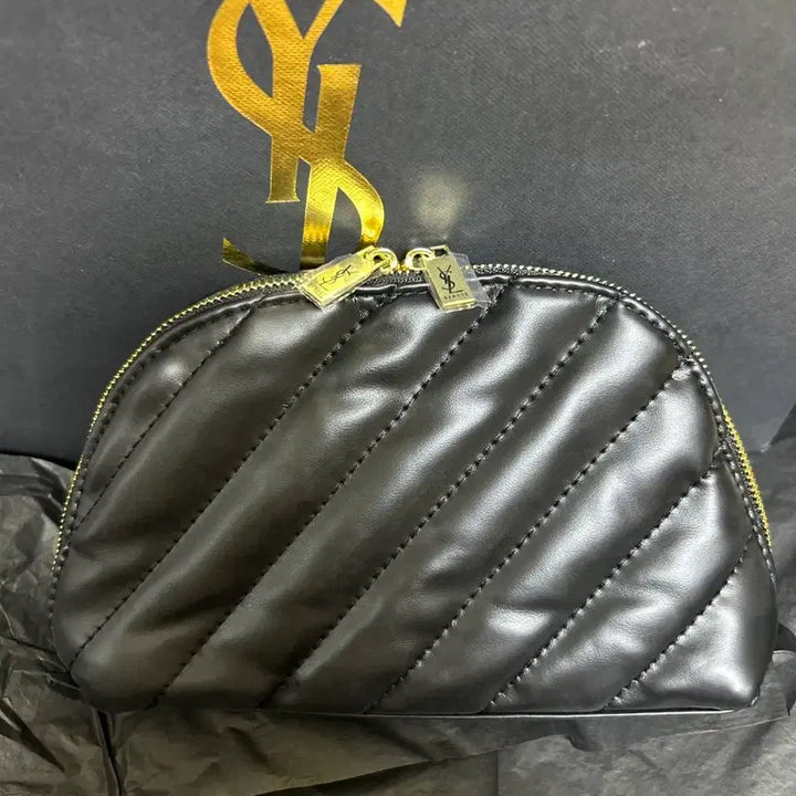 [SOLD OUT] 생로랑 YSL 퀼팅 파우치 블랙