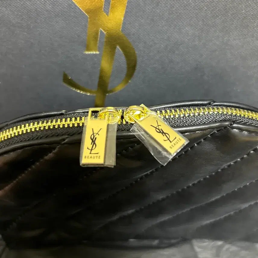 [SOLD OUT] 생로랑 YSL 퀼팅 파우치 블랙