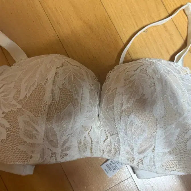 [BUNJANG] 에메필 레이스 초모리 브라 C70 / 에메필 레이스 초모리 브라 C70