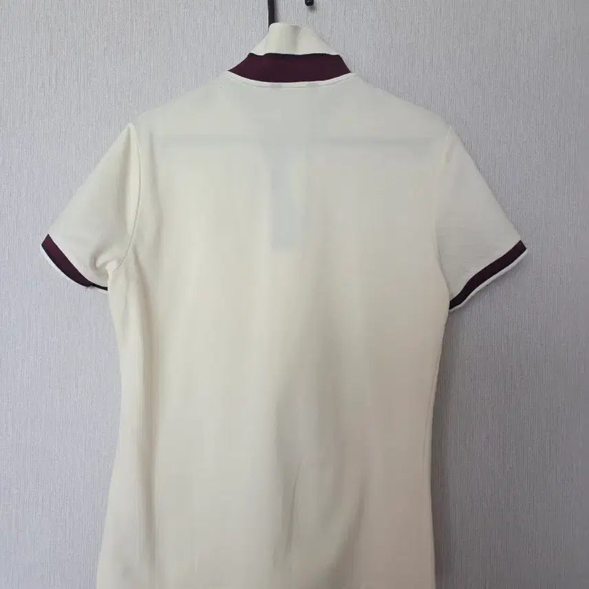 [SOLD OUT] 헤지스 아이보리 카라 반팔 티셔츠