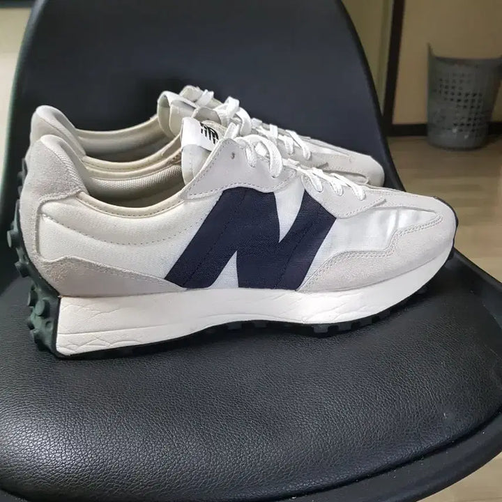 [SOLD OUT] 뉴발란스 327 아이보리 네이비 운동화 270