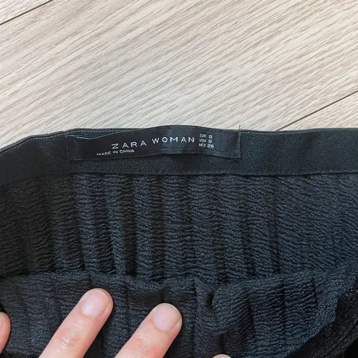 [BUNJANG] ZARA WOMAN 블랙 플리츠 스커트 S / ZARA WOMAN 블랙 플리츠 스커트 S