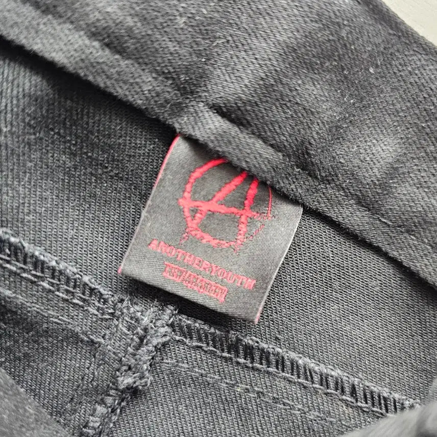[BUNJANG] Anotheryouth Black Denim Pants / 어나더유스 블랙 데님 팬츠