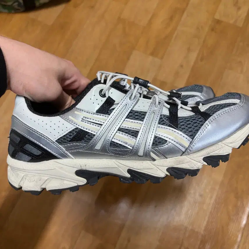 [BUNJANG] 아식스 언리미티드 젤소노마 15-50 스틸 그레이 퓨어 실버 275 / 아식스 언리미티드 젤소노마 15-50 스틸 그레이 퓨어 실버 275