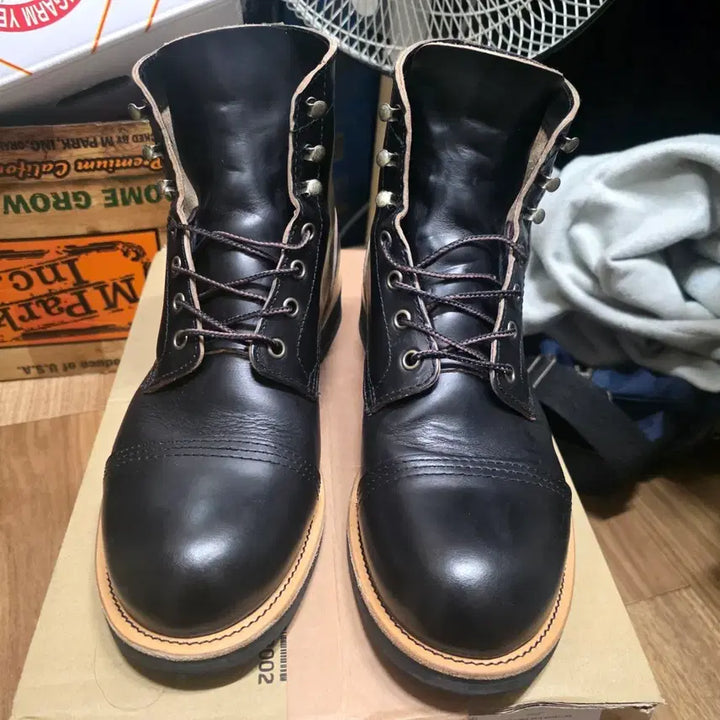 [SOLD OUT] 조셉트 크롬악셀 부츠 블랙 280 팝니다