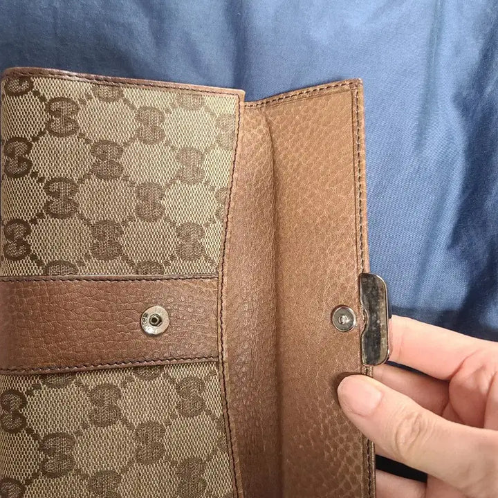[BUNJANG] Gucci GG Logo Bifold Wallet Brown / 구찌 GG로고 반지갑 브라운