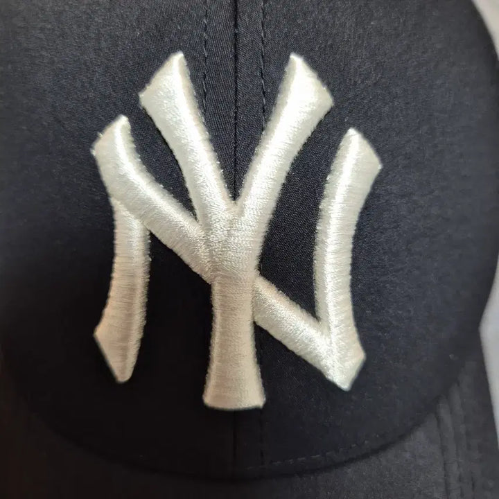 [SOLD OUT] MLB 공용 쿨필드 스트럭쳐 볼캡(레어템)