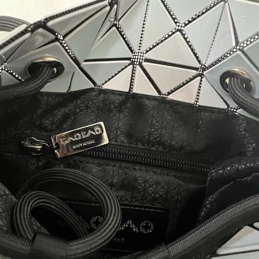 [BUNJANG] Bao Bao Issey Miyake Ring Bag / 바오바오링백