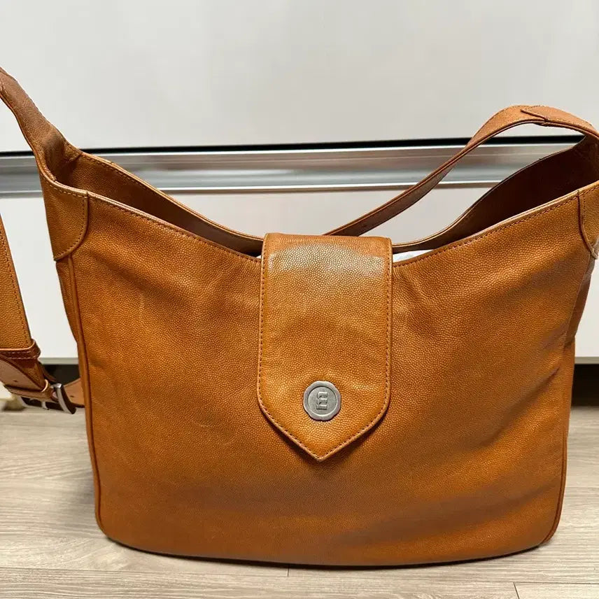[BUNJANG] Minitmute Baton Bag Large Camel / 미닛뮤트 바톤백 라지 카멜