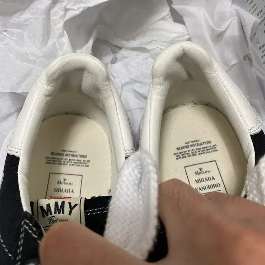 [BUNJANG] Yasuhiro Blakey Leather Sneakers / 야스히로 블레이키 43