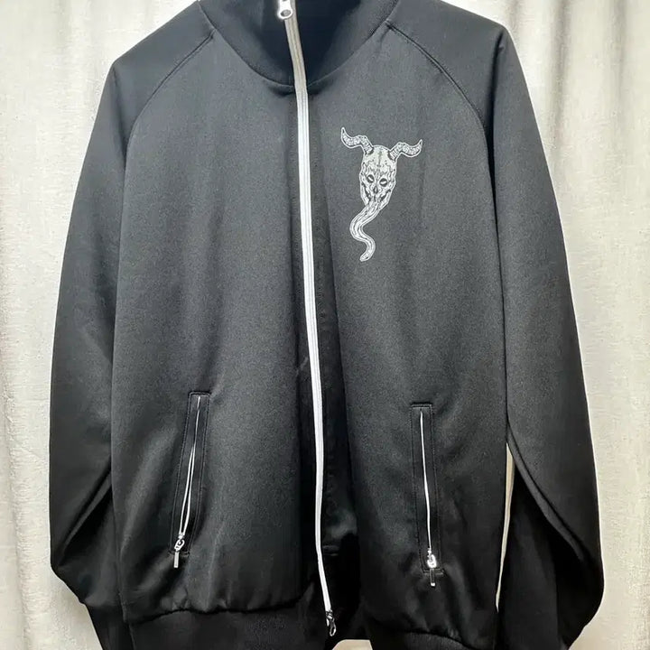 [BUNJANG] Dorohedoro Chidaruma Jersey L / 도로헤도로 치다루마 져지 L (시착 외 착용X, 팔에 보풀 O)