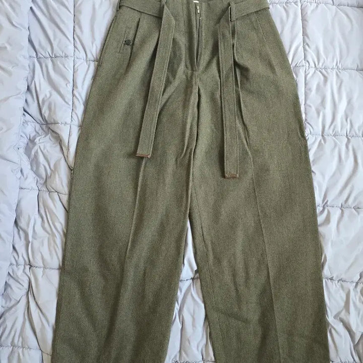 [BUNJANG] Recto Belted High-Waist Pants Khaki L / 렉토 벨티드 하이웨스트 팬츠 카키 L