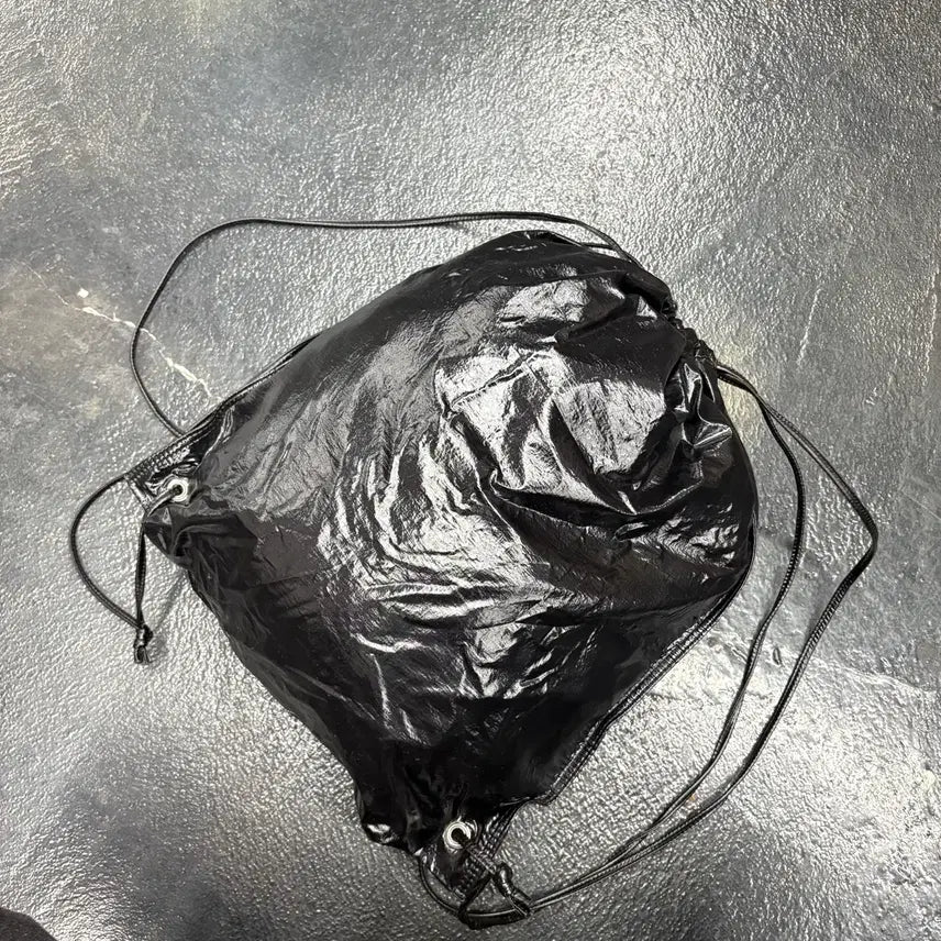 [BUNJANG] Matinkim Drawstring Backpack Black / 마뗑킴 드로우스트링 백팩 블랙