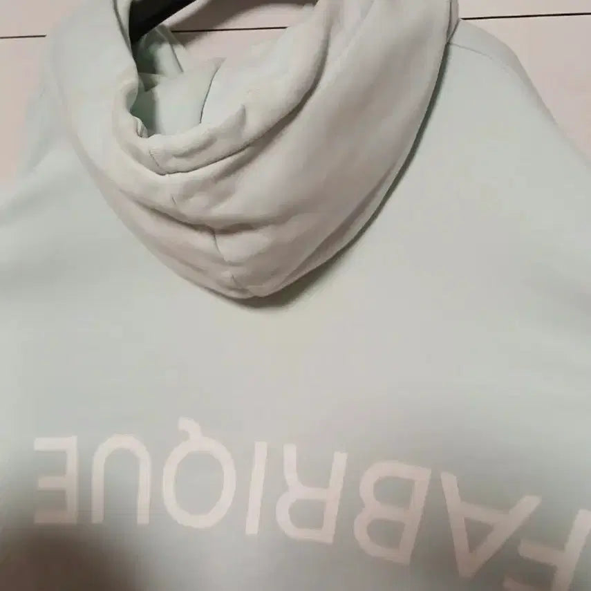 [BUNJANG] Solid Homme Mint Hoodie 50 Size / 솔리드옴므 민트색 후드티 50사이즈 105  일부얼룩 헤짐
