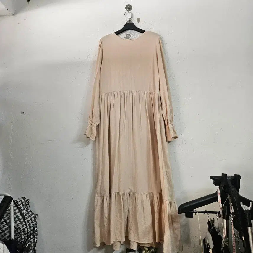 [BUNJANG] Long Beige Ruffle Dress / 롱 원피스 베이지 캉캉 free
