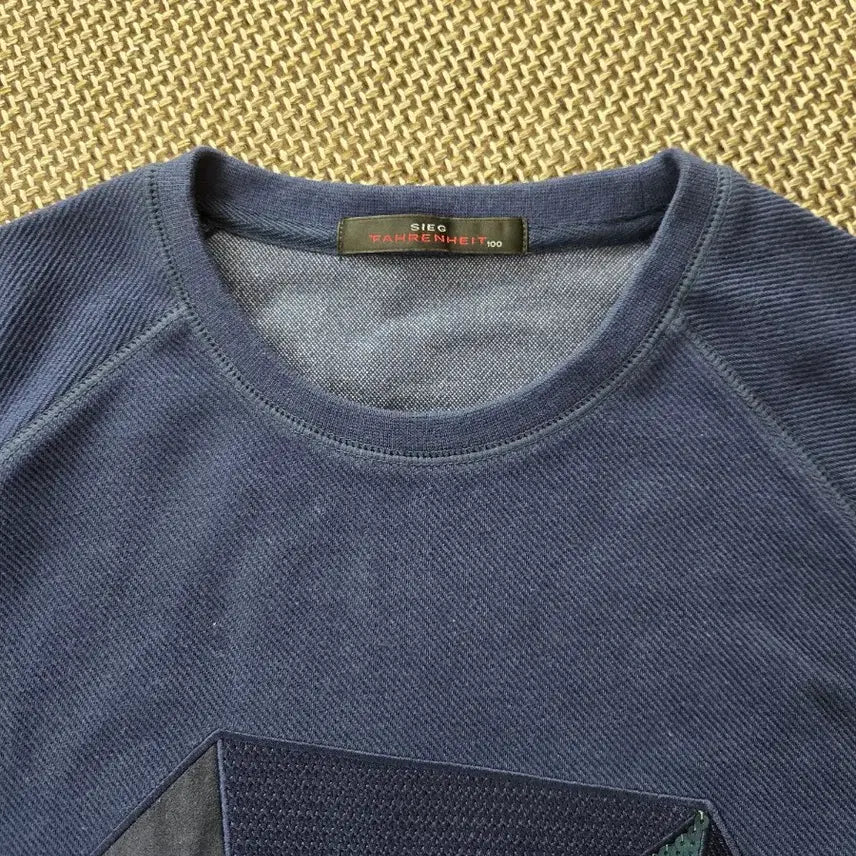 [SOLD OUT] 새상품) SIEG 스팽글 스웨트