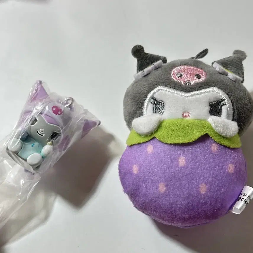 [BUNJANG] Kuromi Gacha Figure Keychain Bundle / 쿠로미 가챠 피규어 인형 키링 일괄 마스크팩 GRAM