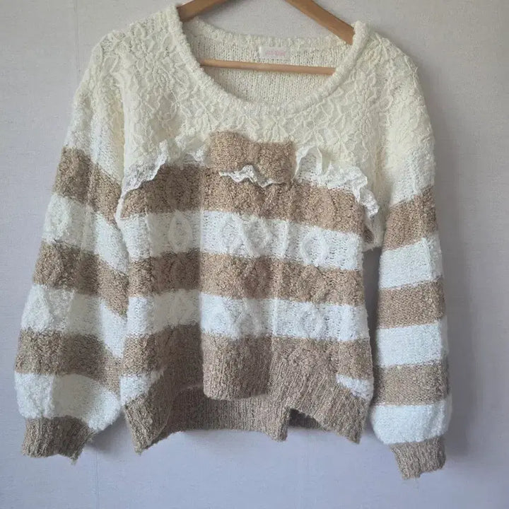 [SOLD OUT] lizlisa 리즈리사 리본 스트라이프 니트